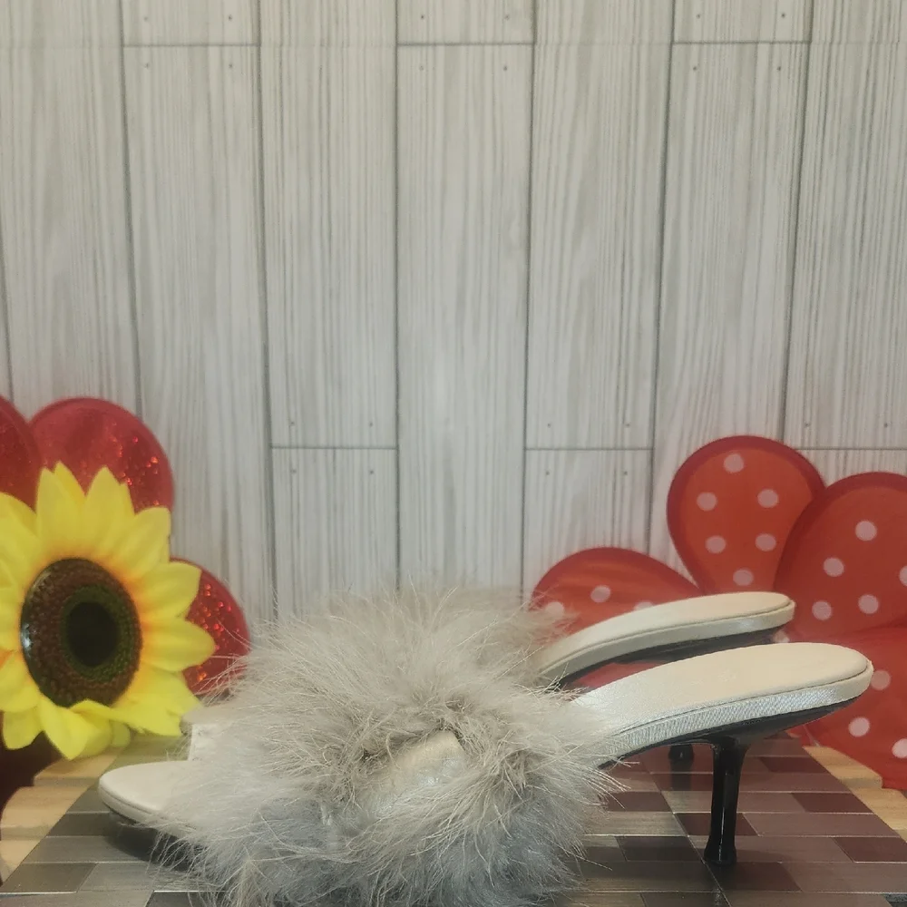 Zara Black and Cream Fluffy Sandals‎ - Picture 3 of 12